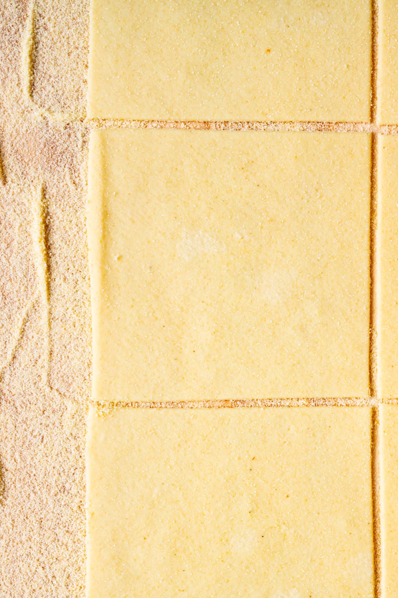 Adjustable Pasta and Ravioli Cutter with 2 Smooth Wheels