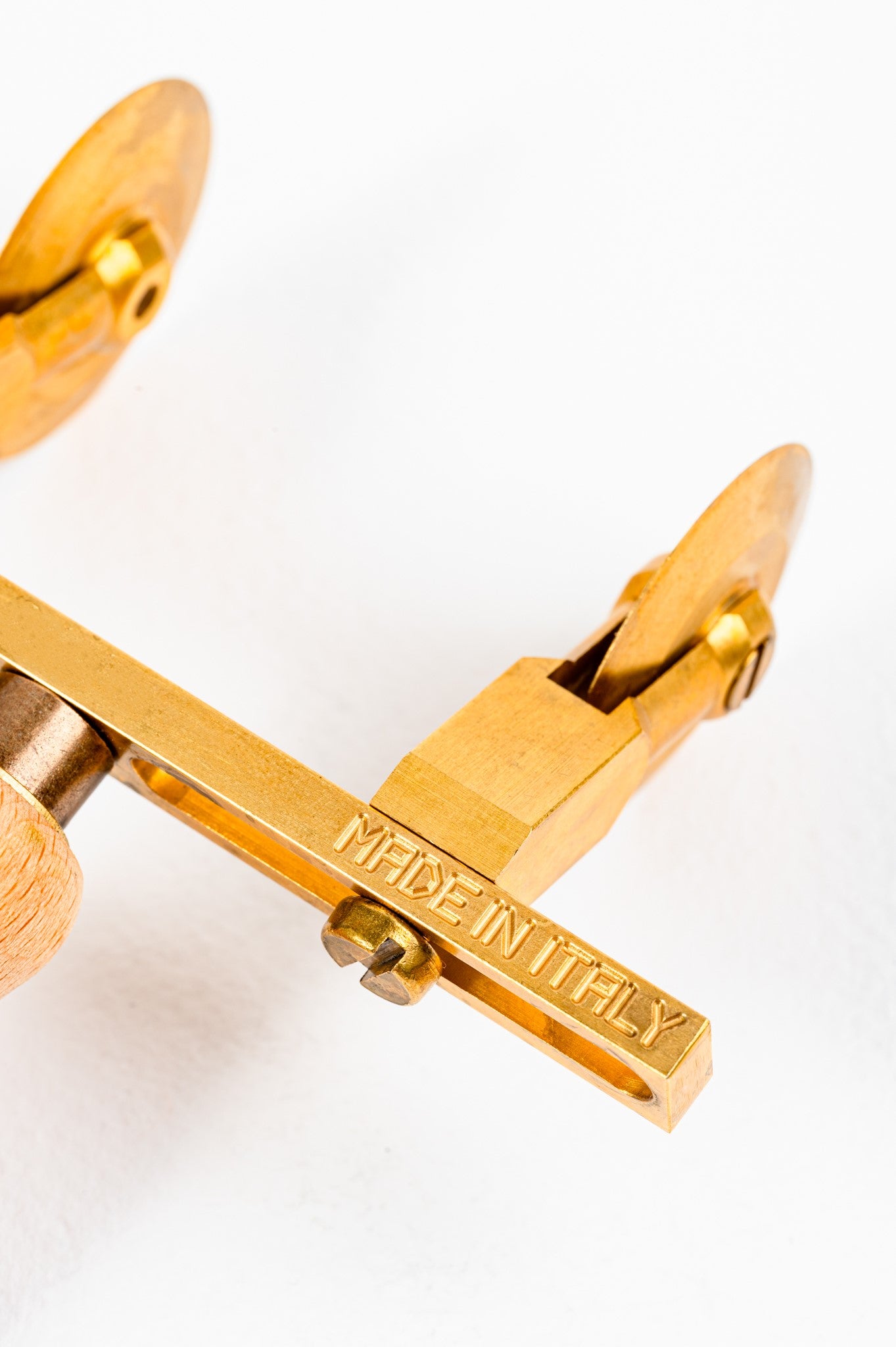 Adjustable Pasta and Ravioli Cutter with 2 Smooth Wheels