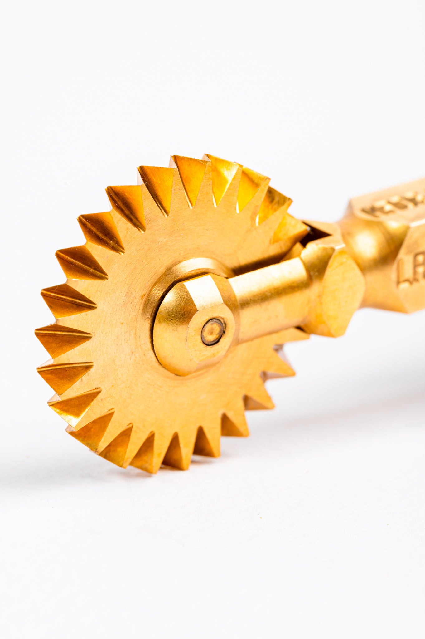 ravioli and pasta cutter single fluted wheel