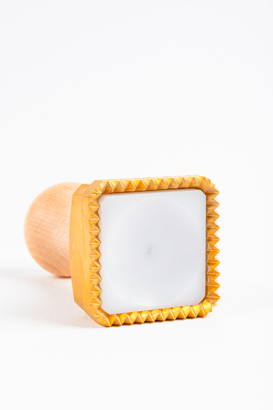 Professioneller Ravioli- und Pastastempel QUADRATISCH (60x60) aus Messing und Naturholz - NINA