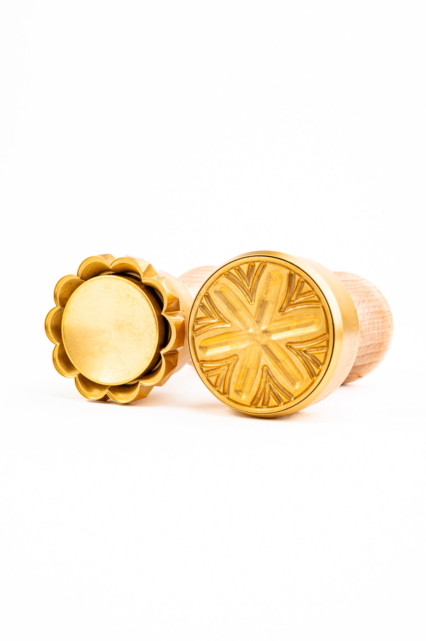 La Gondola Professional Bundle: Flower Stamp and Corzetti Stamp in Brass and Natural Wood - LILLY