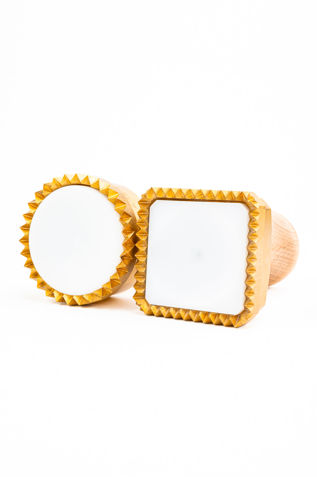 Lote Profesional La Gondola: Sello Cuadrado 60 y Sello Redondo 65 en Latón y Madera Natural - BEA