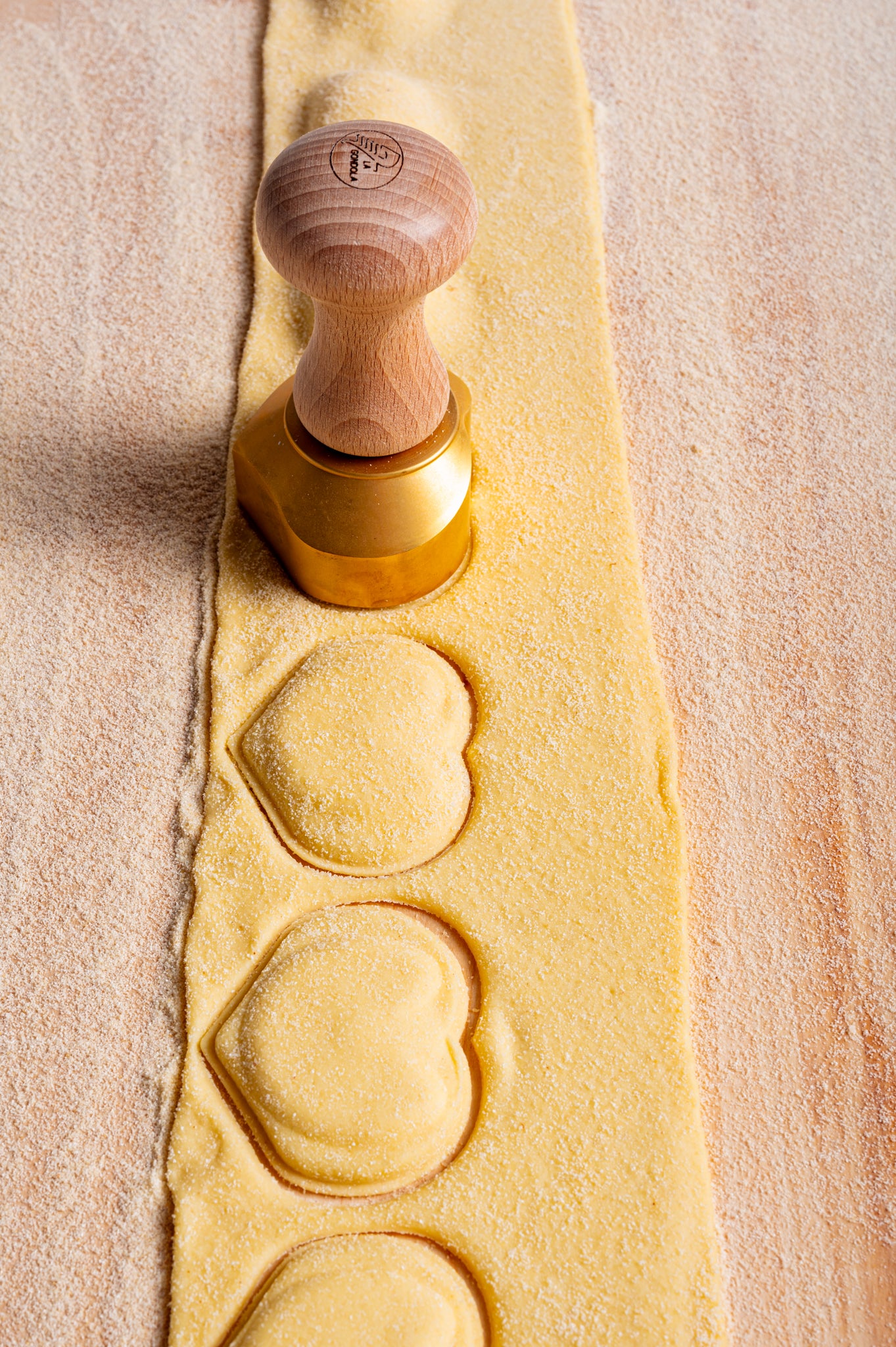 Professional Ravioli & Tortelli Heart Stamp (Love) in Brass and Natural wood