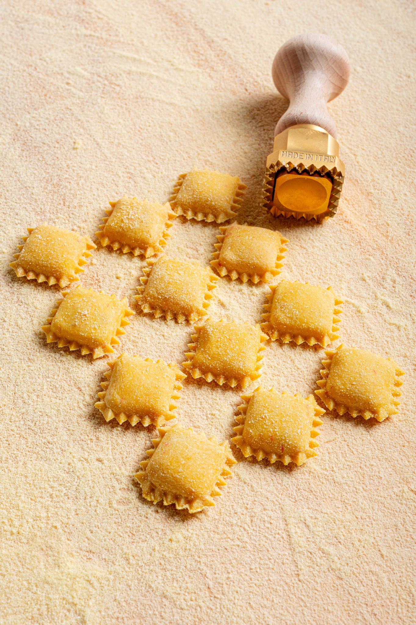 Professional Ravioli and Pasta SQUARE (35x35) Stamp in Brass and Natural Wood - IMMA