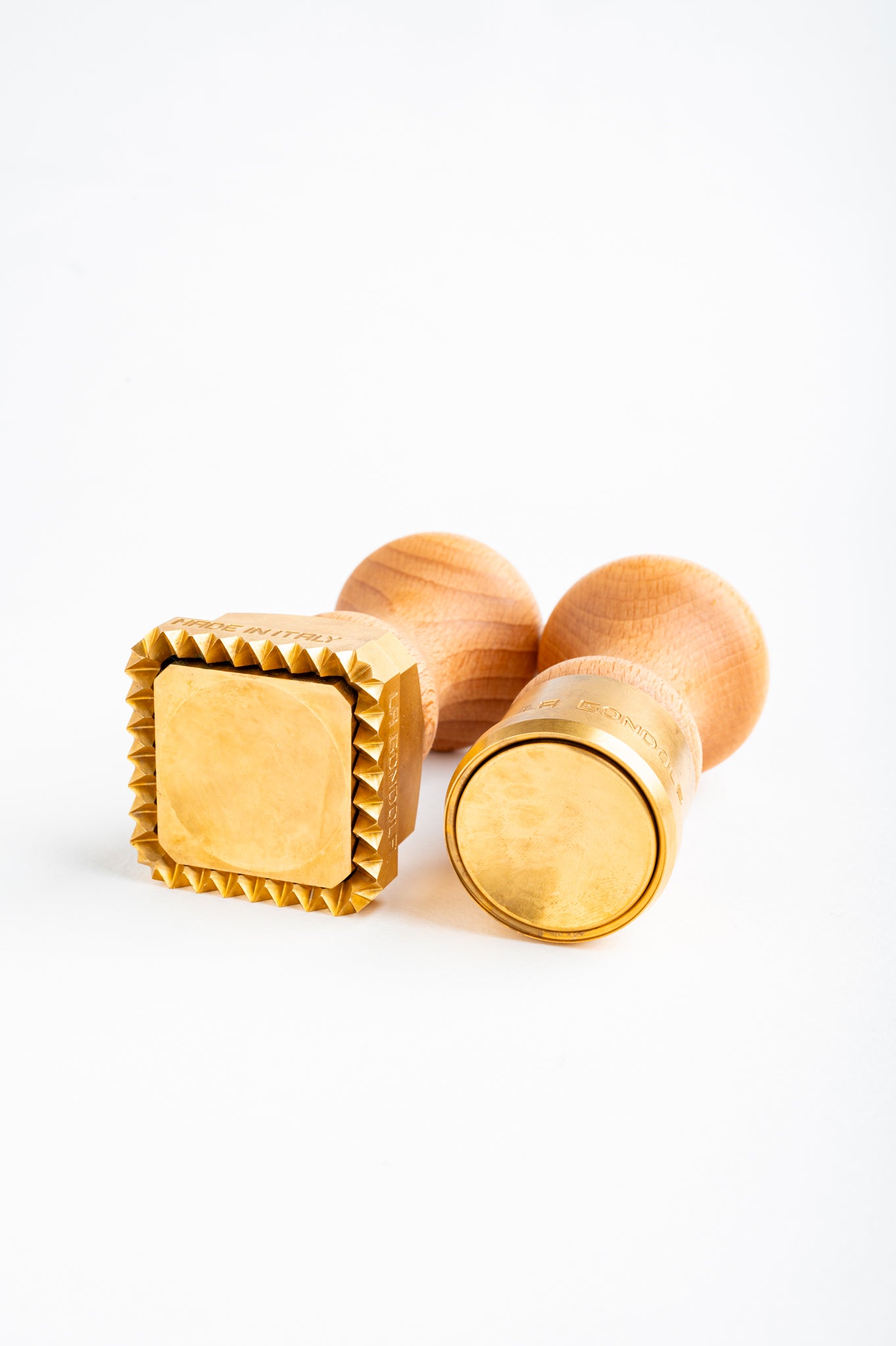 Professional set of two pasta and ravioli stamps: 1 Round and 1 Square