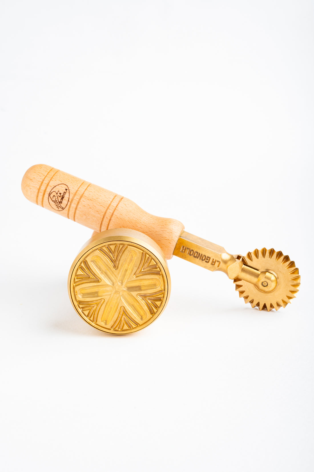 LaGondola Bundle : 1 Round Corzetti Stamp,1 Pasta Cutter Festoneed in Brass and Natural Wood - FLORA