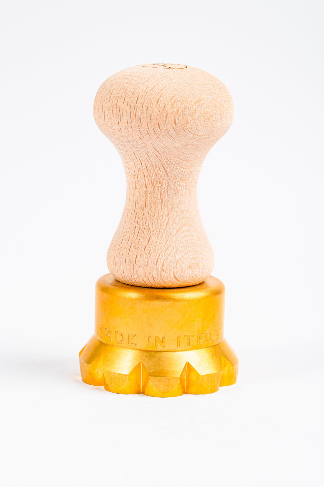 Professional Ravioli & Tortelli Round Flower Stamp in Brass and Natural wood.