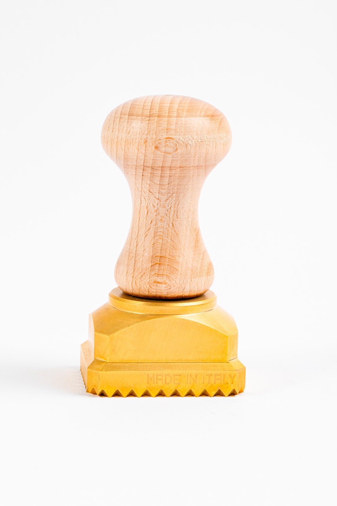 Professional Ravioli & Tortelli Fluted Rectangle (45×55) Stamp in Brass and Natural wood.