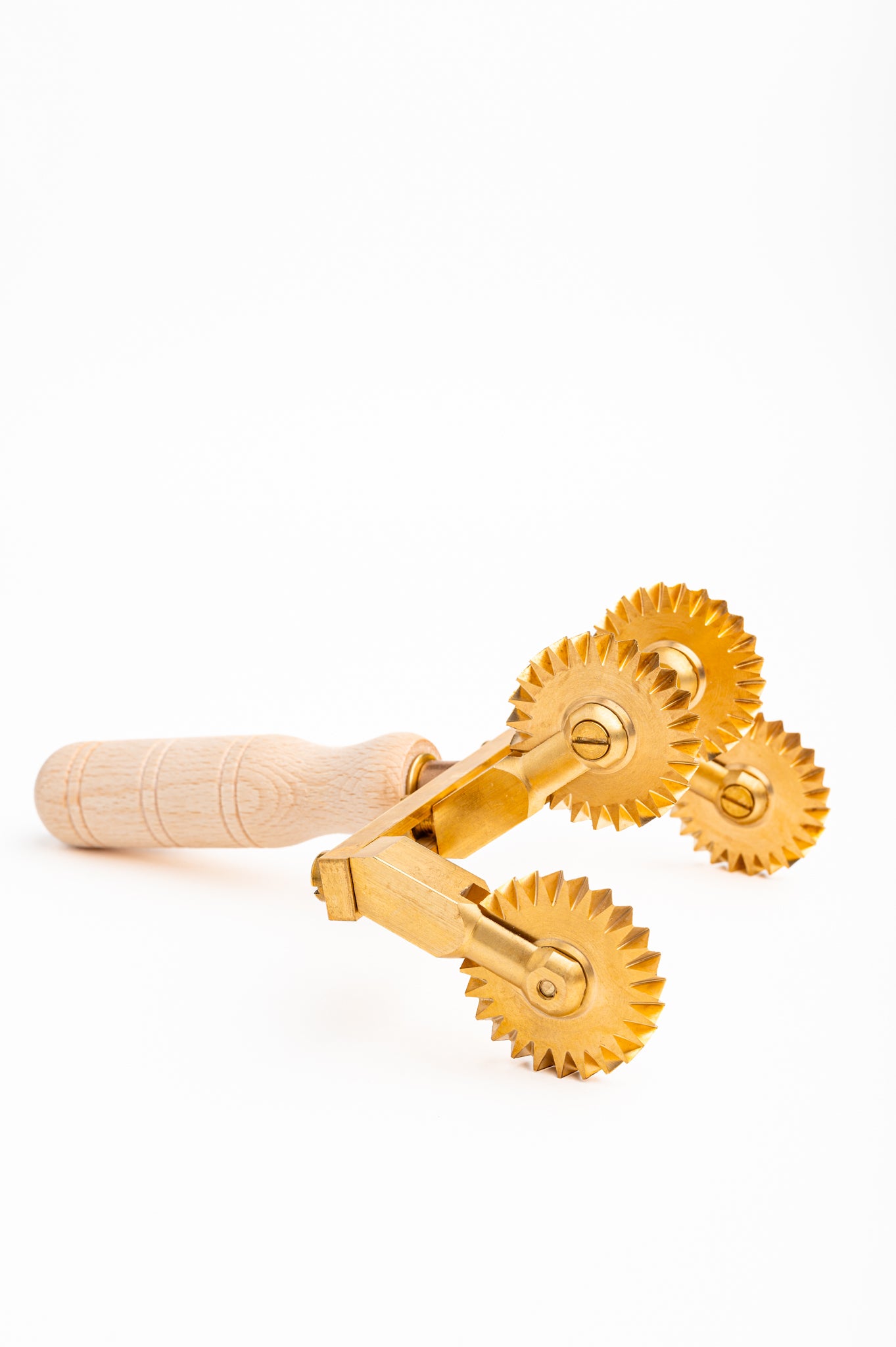 Professional Adjustable Pasta Cutter with 4 Fluted Wheels in Durable Brass and Natural Wood - SARO